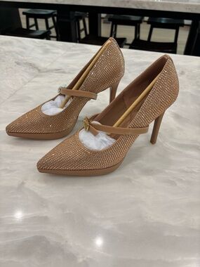 Cosy Island Gold StyleFlex Pointed Toe Heeled Platform Pump Size 7